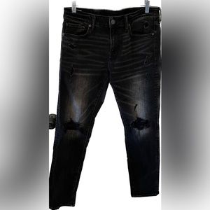 American Eagle Black Jeans. Size 32x32. Color Black.